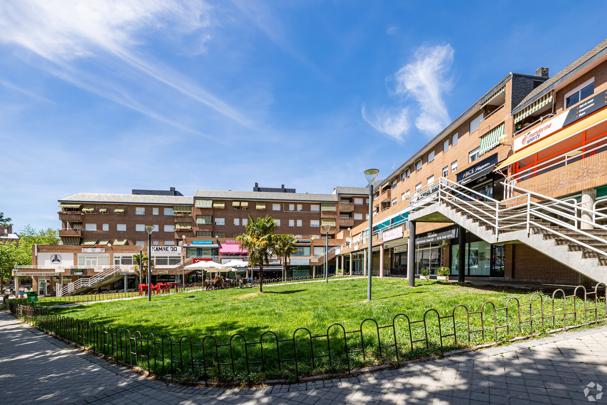 Immeuble residentiel dans Majadahonda, Madrid à vendre Photo du bâtiment- Image 1 de 3