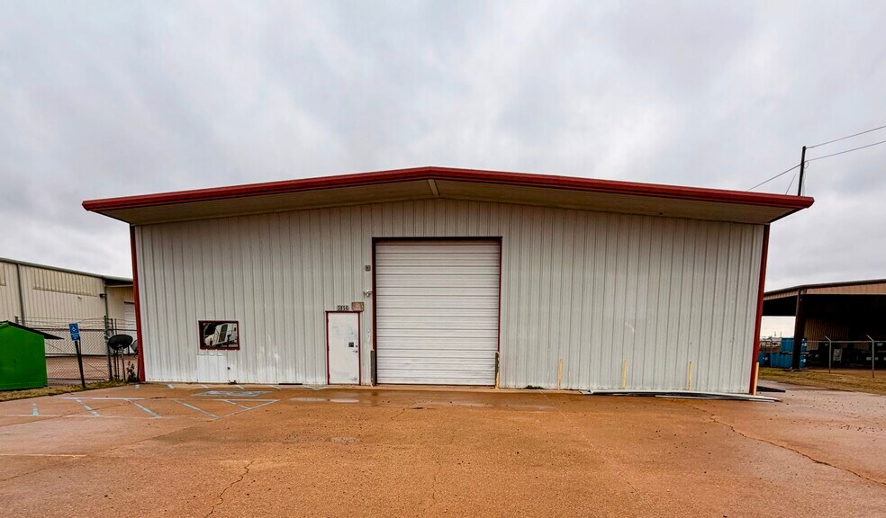 3856 Industrial Cir, Bossier City, LA à louer - Photo du bâtiment - Image 1 de 8