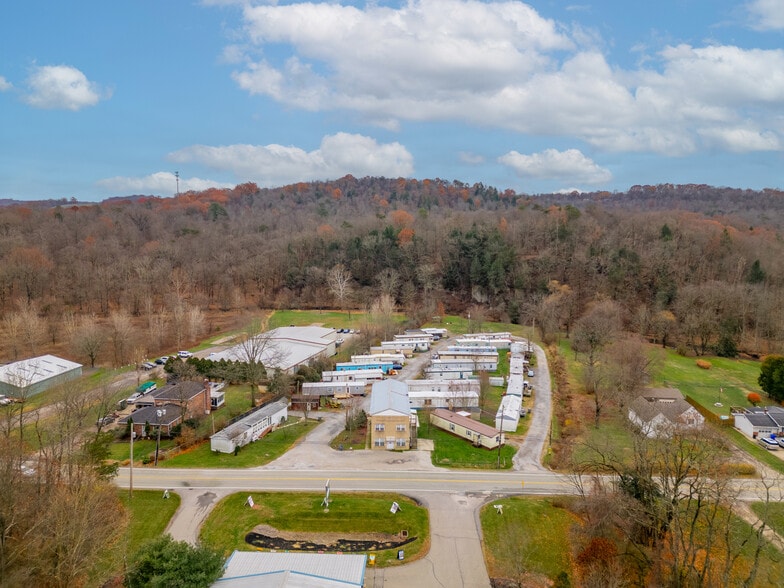 2200 Big Sewickley Creek Rd, Sewickley, PA à vendre - Photo du bâtiment - Image 2 de 13