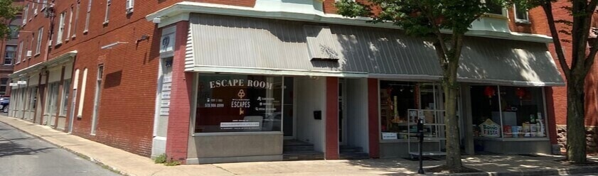 228-230 W 3rd St, Williamsport, PA à louer Photo du bâtiment- Image 1 de 2