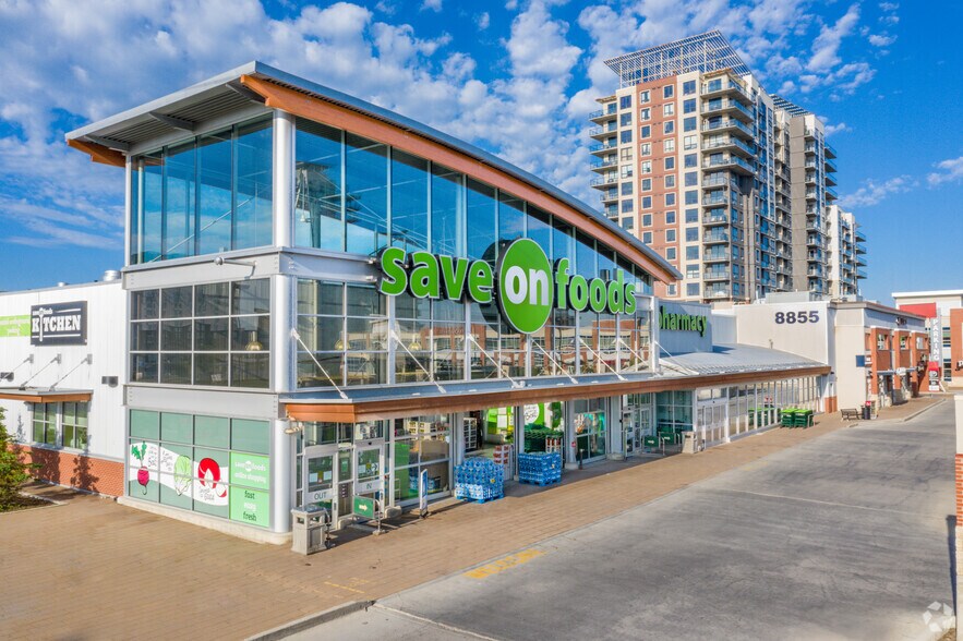 8855 Macleod Trl SW, Calgary, AB à louer - Photo du bâtiment - Image 1 de 11