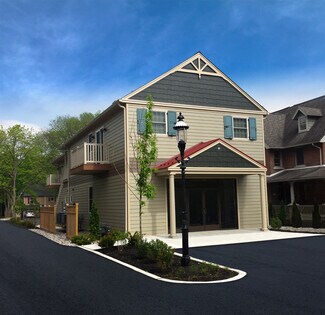 Plus de détails pour 325 S Main St, Doylestown, PA - Commerce de détail à vendre