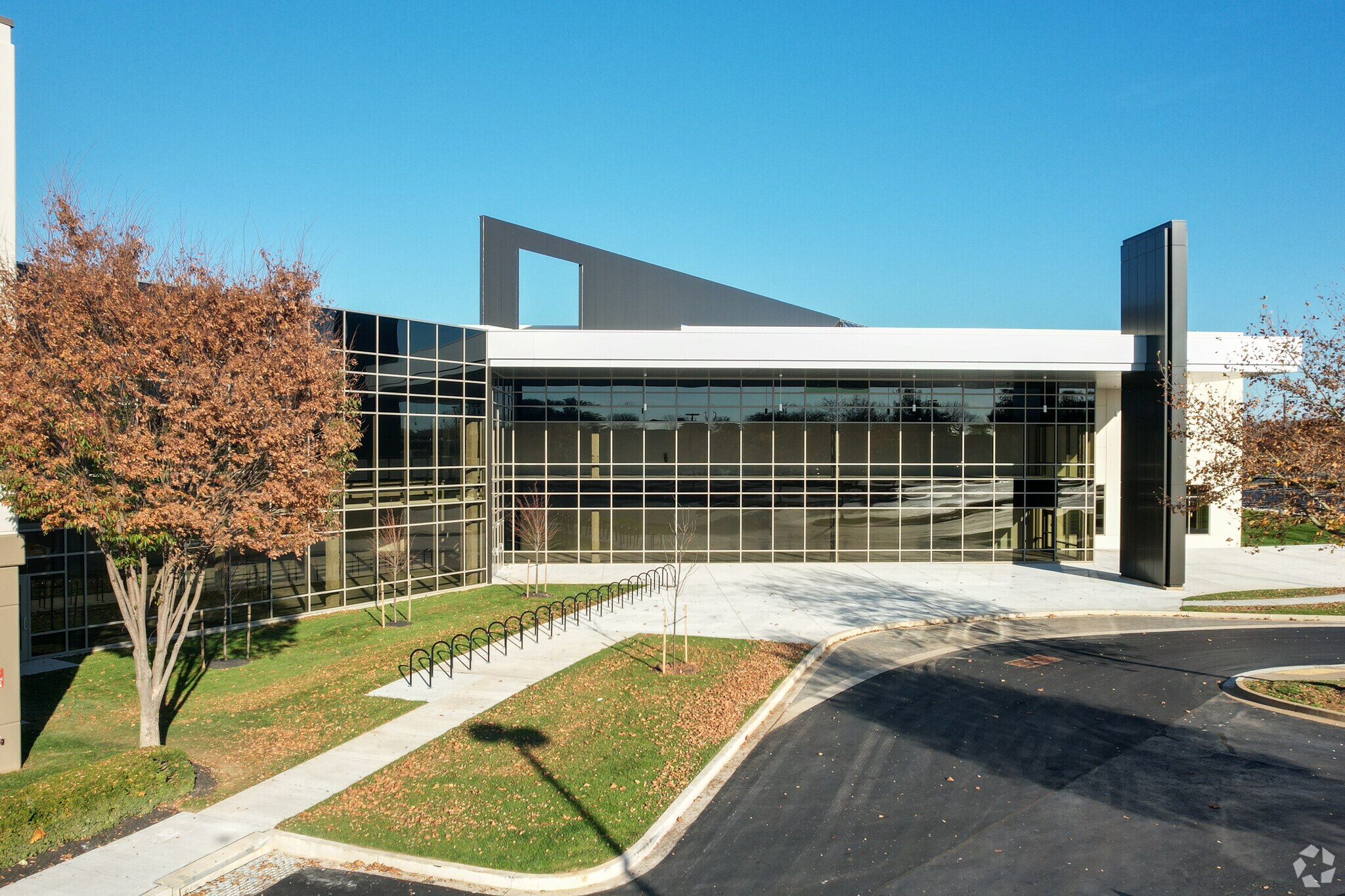 8484 Progress Dr, Frederick, MD à louer Photo du bâtiment- Image 1 de 34