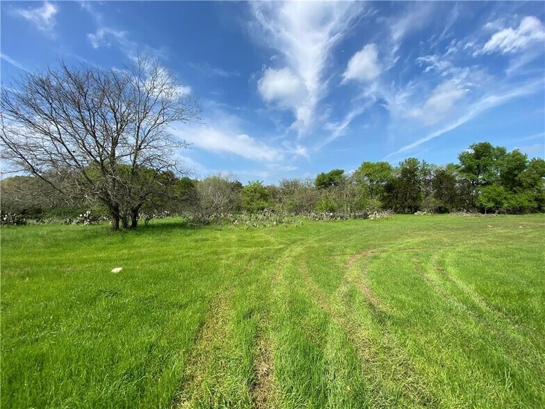 1511 Old Ranch Road 12, San Marcos, TX for sale - Building Photo - Image 2 of 12