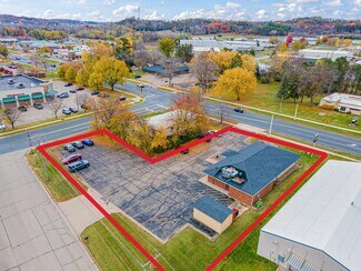 Plus de détails pour 715 N Main St, River Falls, WI - Bureau à vendre