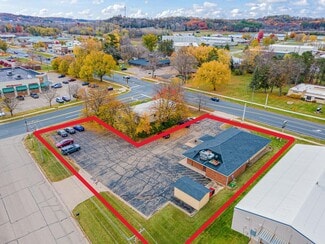 Plus de détails pour 715 N Main St, River Falls, WI - Bureau à vendre