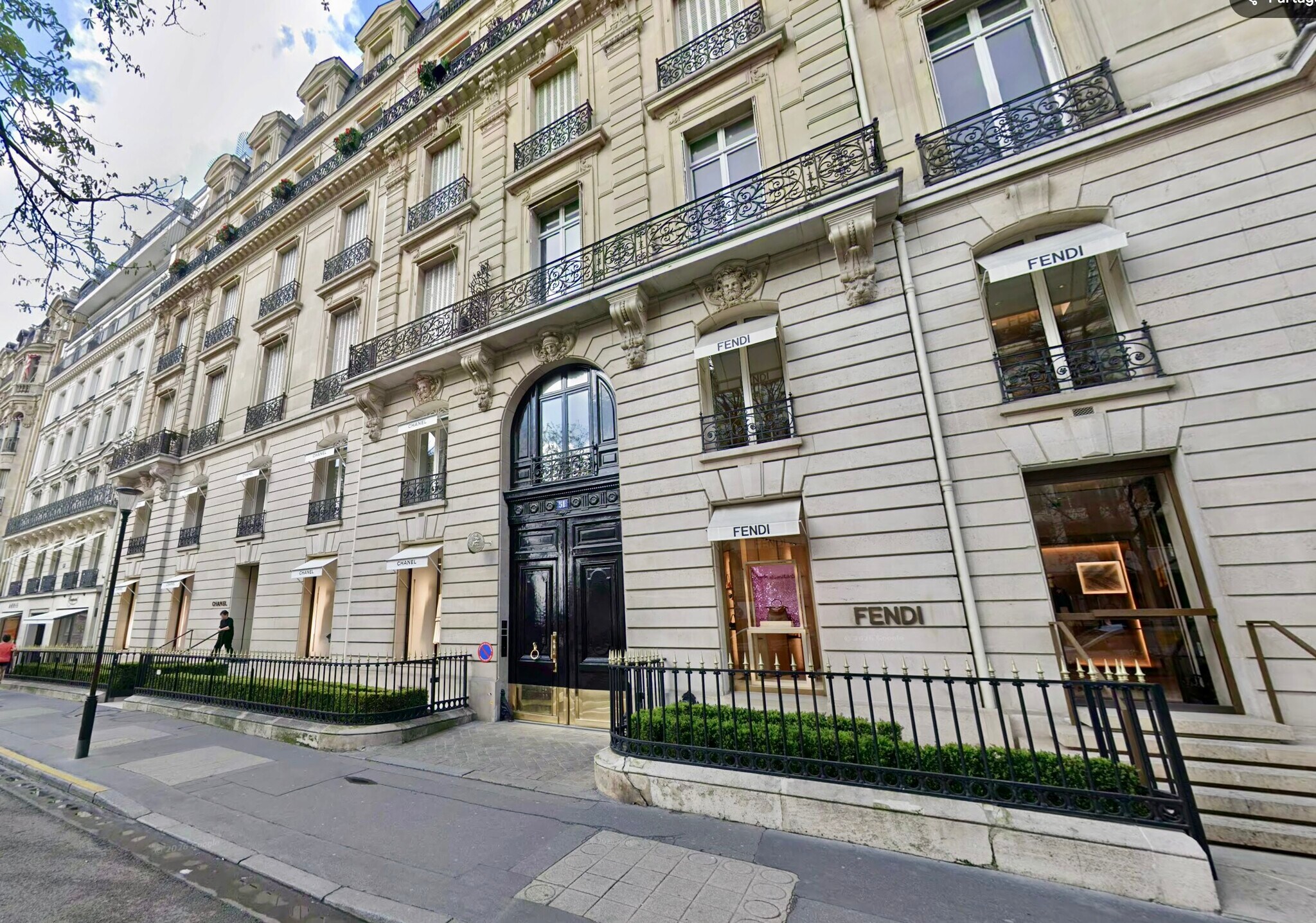 Avenue Montaigne, Paris for lease Building Photo- Image 1 of 14