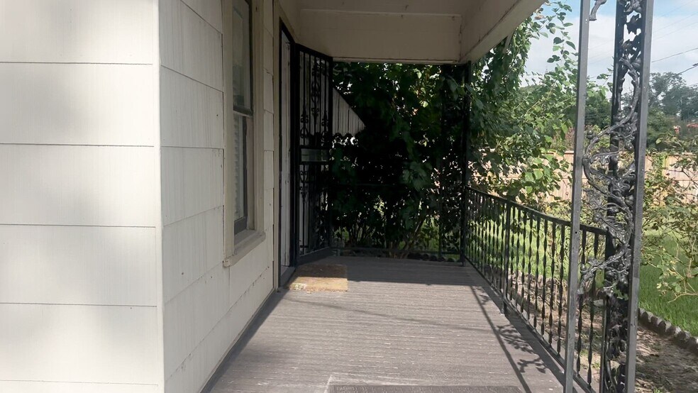 1518 Skinner Rd, Houston, TX à louer - Vidéo sur l’inscription commerciale - Image 2 de 9