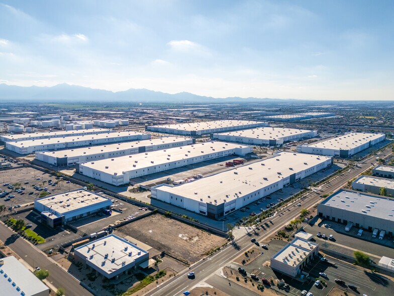 5501 W Roosevelt St, Phoenix, AZ à louer - Photo du bâtiment - Image 2 de 3