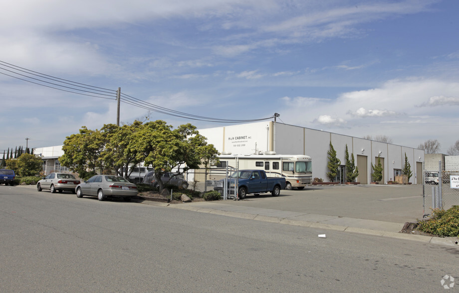 430-458 Hester St, San Leandro, CA for lease - Building Photo - Image 2 of 11