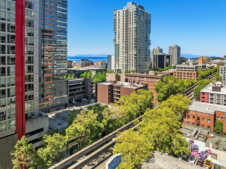 2115-2121 5th Ave, Seattle, WA à vendre - Photo du bâtiment - Image 3 de 12