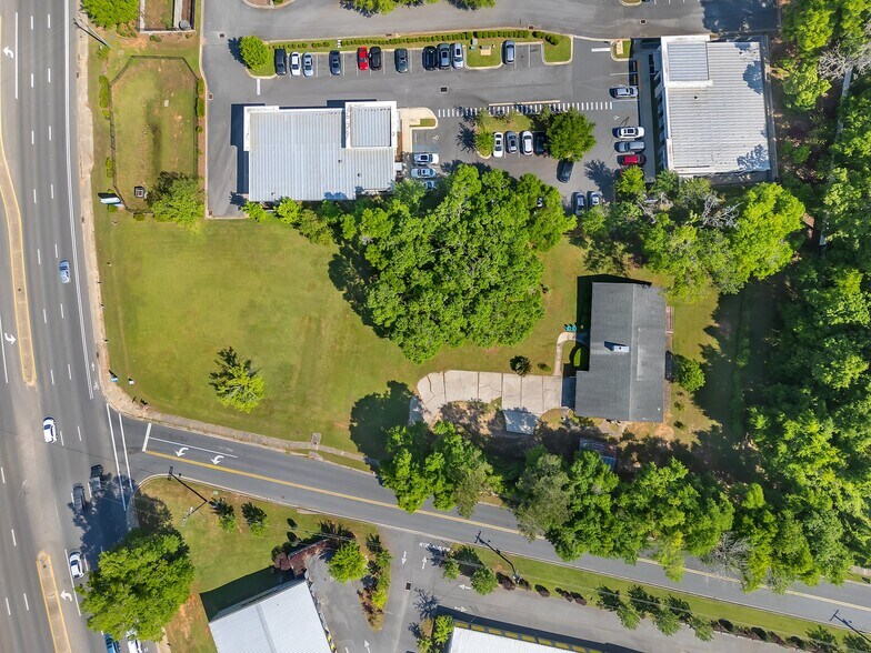 1755 Capital Cir NE, Tallahassee, FL for sale - Aerial - Image 1 of 7