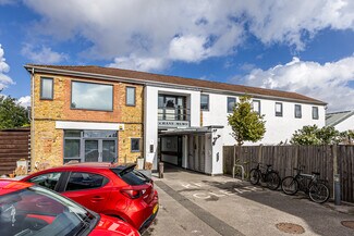Plus de détails pour 10 & 11 Crane Mews – Bureau à vendre, Twickenham