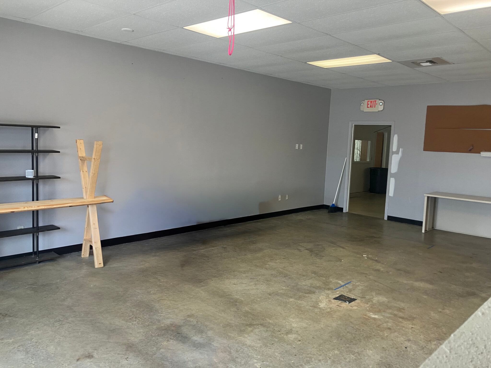313 W Meadow Ave, Springdale, AR for lease Interior Photo- Image 1 of 4