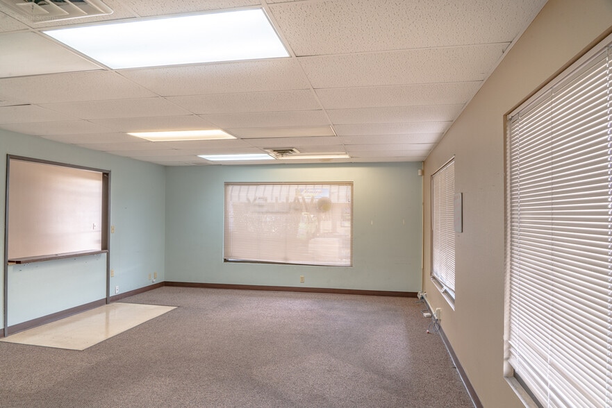 815-817 N Central Ave, Medford, OR à louer - Photo du bâtiment - Image 3 de 33