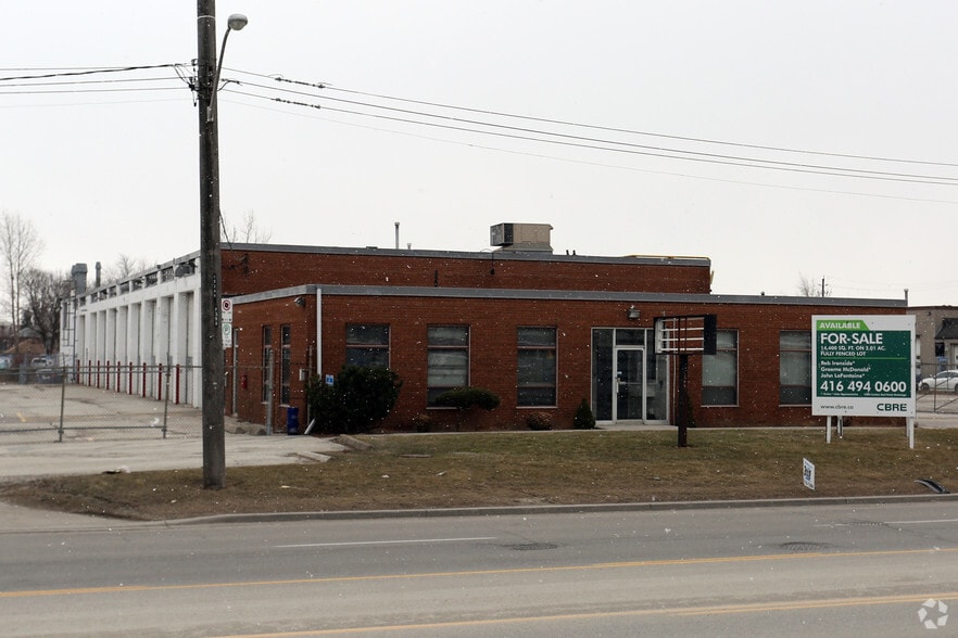 39 Comstock Rd, Toronto, ON for sale - Primary Photo - Image 1 of 1