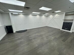 101 S Main St, Decatur, IL for lease Interior Photo- Image 2 of 6