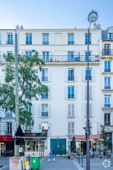 Multifamily in Paris for sale - Building Photo - Image 2 of 2