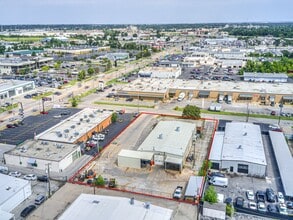 8118 E 44th St, Tulsa, OK - AERIAL map view