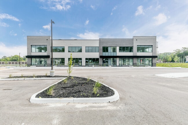 More details for 670 Balm Beach Rd E, Midland, ON - Multiple Space Uses for Lease