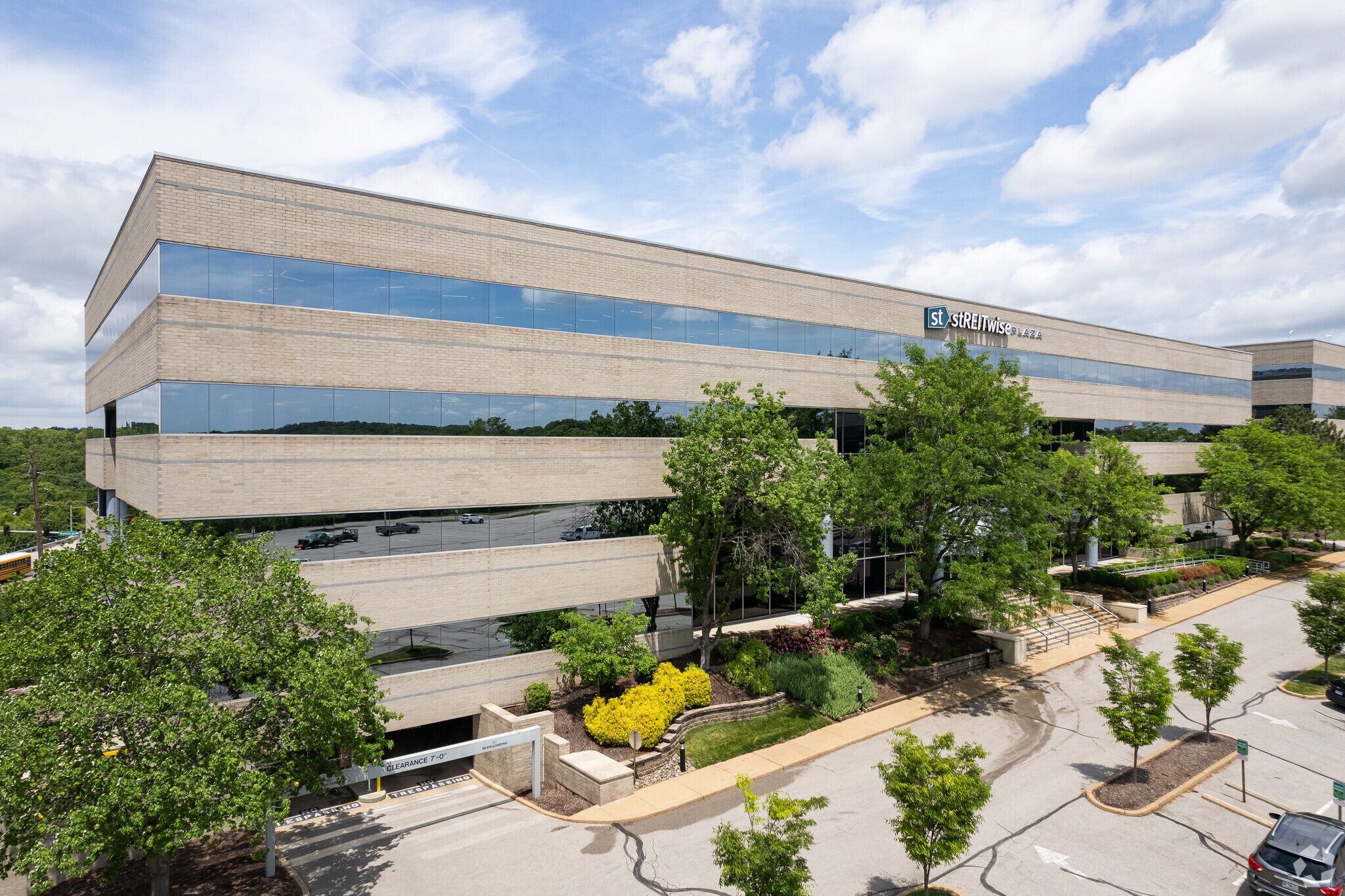 3636 S Geyer Rd, Sunset Hills, MO à louer Photo du bâtiment- Image 1 de 7