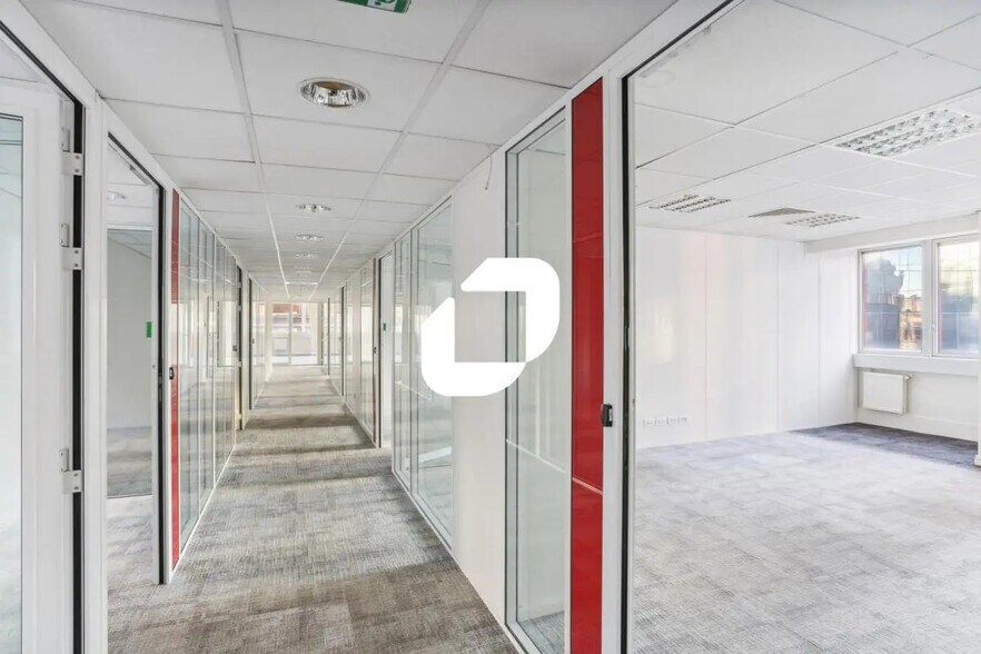 Office in Fontenay-sous-Bois for lease - Interior Photo - Image 3 of 12