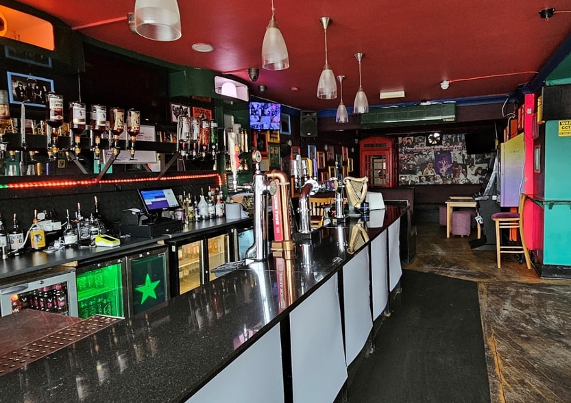 37-39 Market St, Stalybridge for sale - Interior Photo - Image 3 of 4