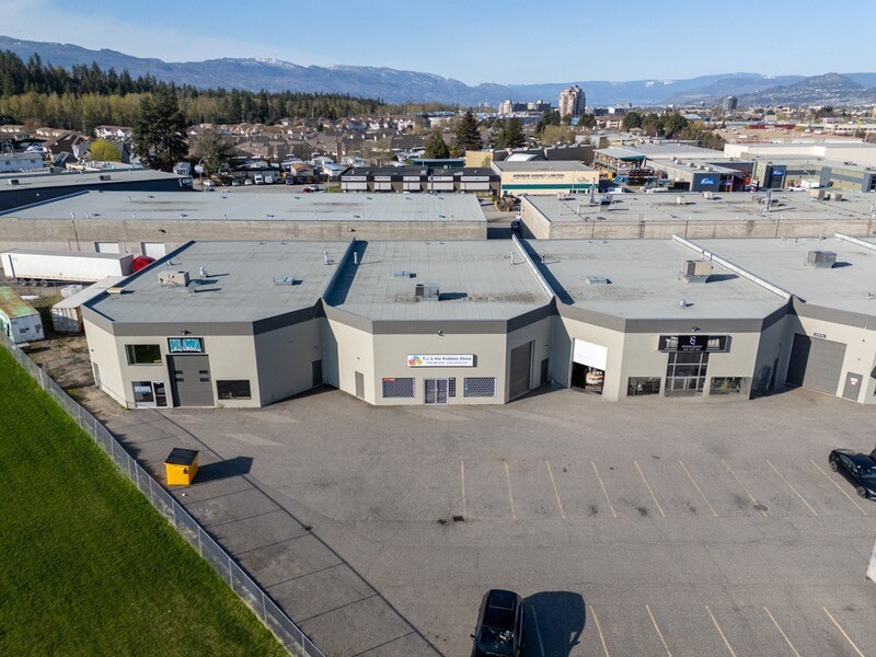 360 Spedding Crt, Kelowna, BC for lease Building Photo- Image 1 of 15