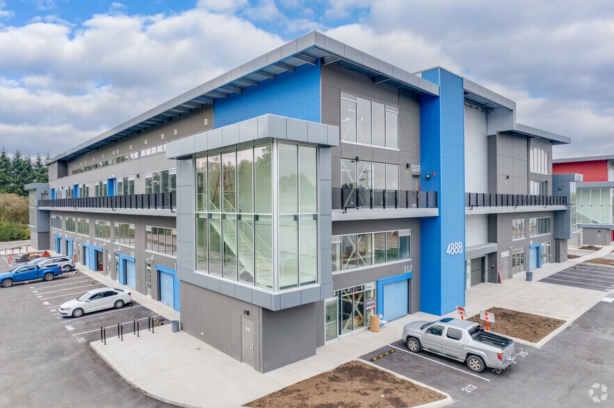 4888 Vanguard Rd, Richmond, BC à vendre - Photo du bâtiment - Image 3 de 10