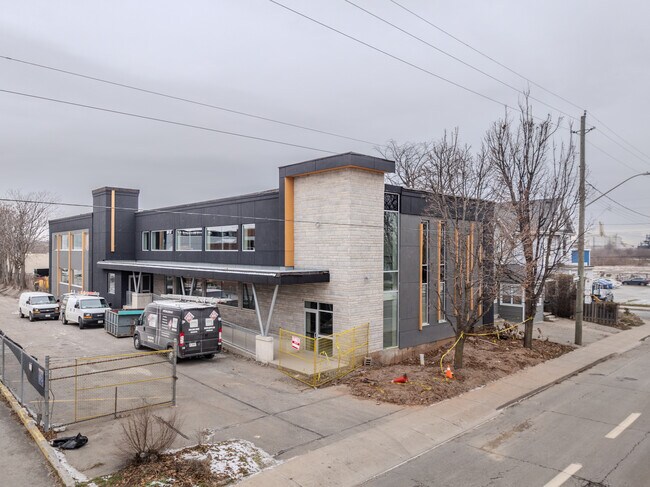 Plus de détails pour 401 Victoria Ave N, Hamilton, ON - Médical à louer