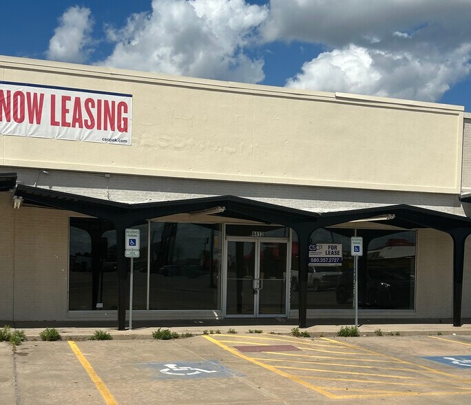 4413-4415 NW Cache Rd, Lawton, OK à louer - Photo du bâtiment - Image 2 de 5