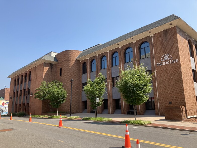 700 Main St, Lynchburg, VA for lease - Building Photo - Image 2 of 3