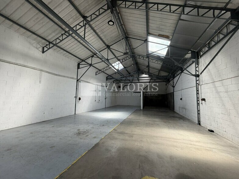 2 Chemin Du Génie - Parc Du Genie, Vénissieux for lease - Building Photo - Image 1 of 9