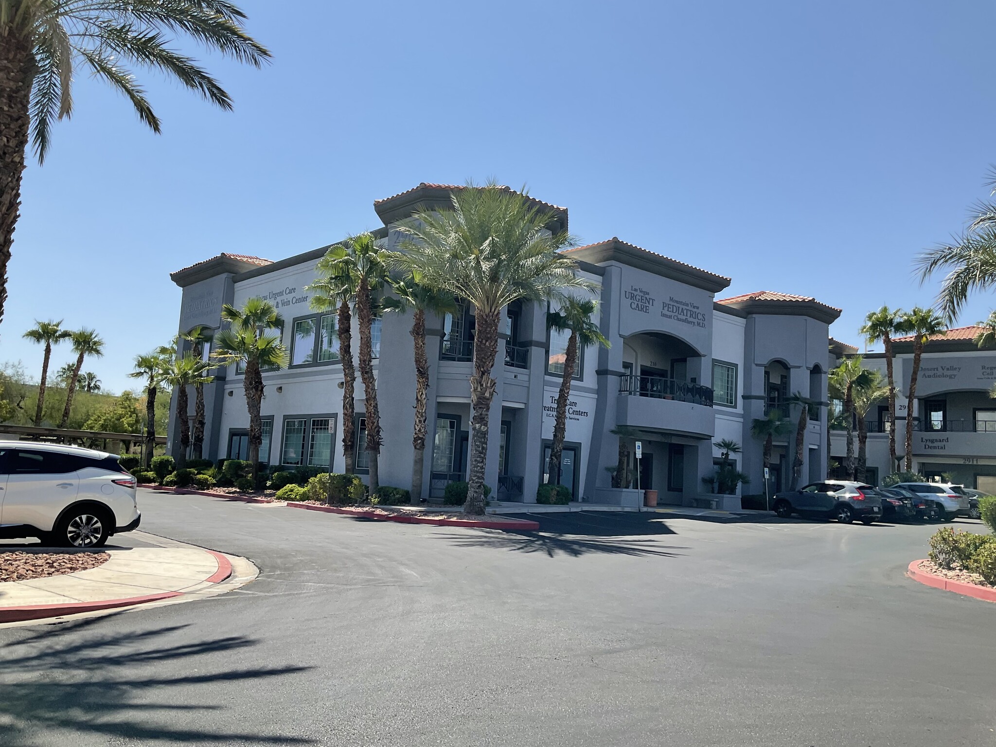 2901-2931 N Tenaya Way, Las Vegas, NV for lease Building Photo- Image 1 of 5