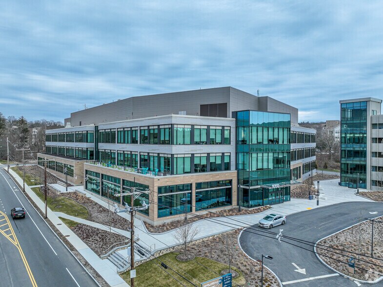 1050 Waltham St, Lexington, MA for lease - Primary Photo - Image 1 of 4