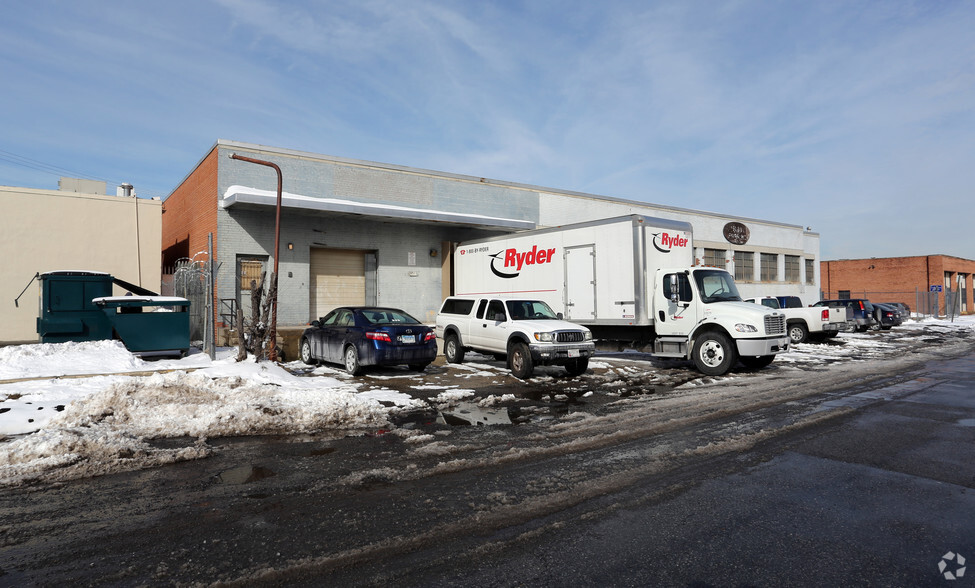 931 Brentwood Rd NE, Washington, DC for lease - Building Photo - Image 3 of 3