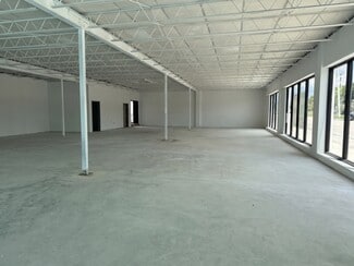 More details for 5570 NE 4th Ave, Miami, FL - Retail for Lease