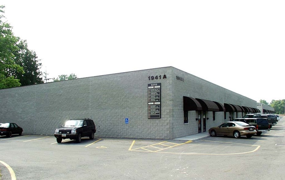 1941 Williams Rd, Columbus, OH for lease - Building Photo - Image 2 of 3