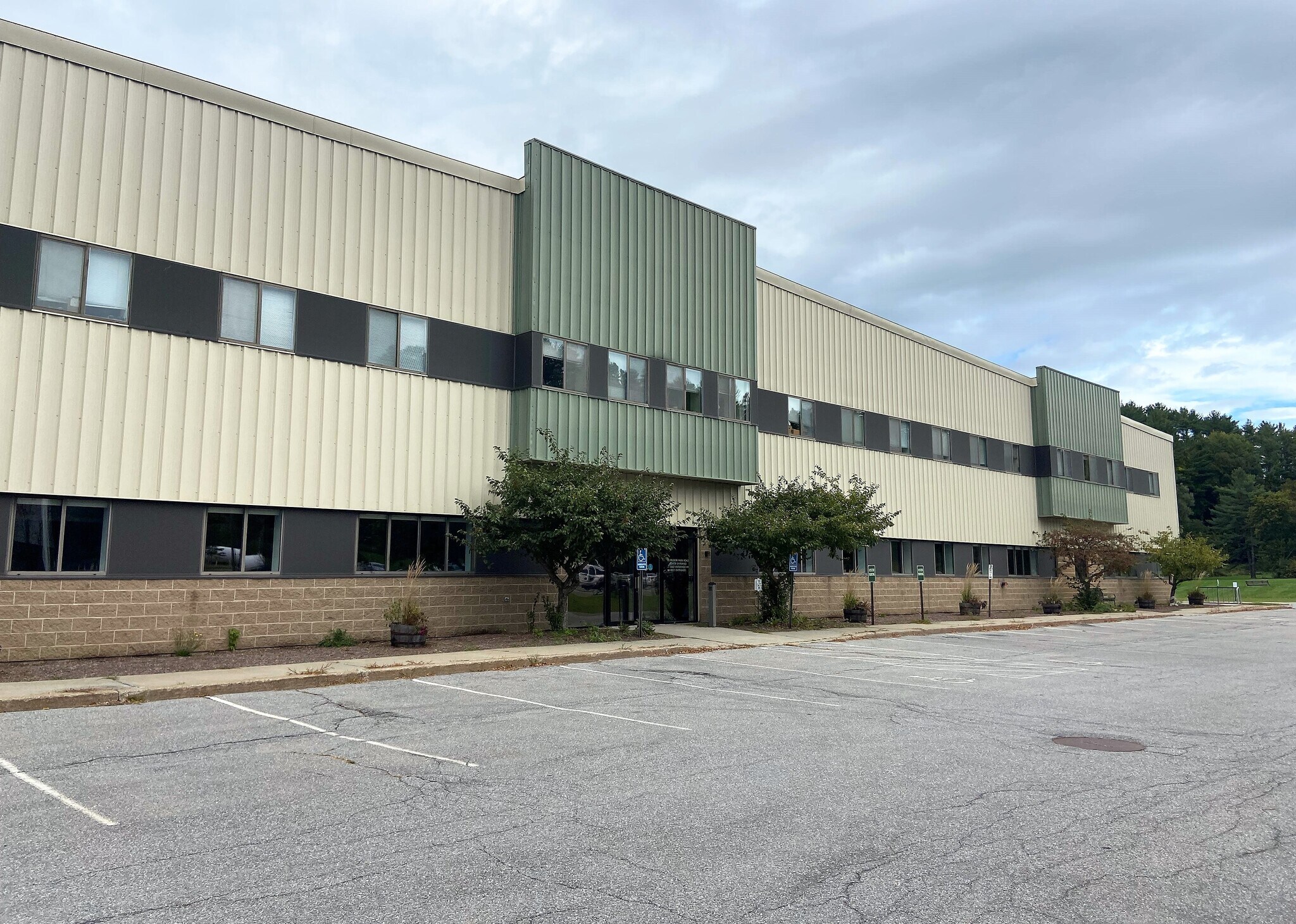 93 Pilgrim Park Rd, Waterbury, VT à louer Photo du bâtiment- Image 1 de 3