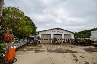 145 Bellview Rd, Connellsville PA - Services immobiliers commerciaux