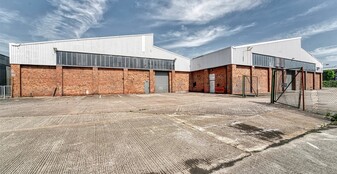 Unit 8 Woodbury Ln, Worcester WOR - Entrepôt