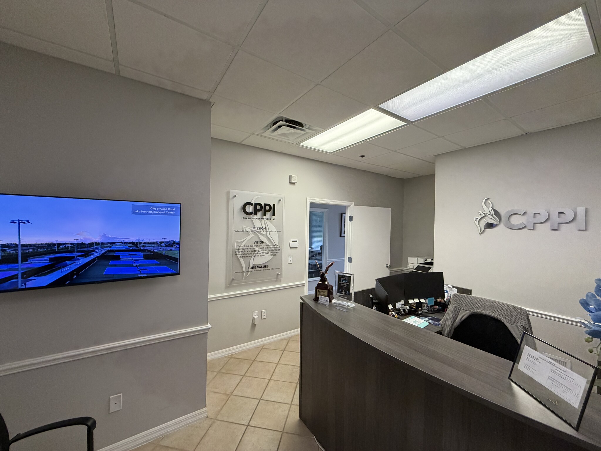 8200 College Pky, Fort Myers, FL for lease Interior Photo- Image 1 of 6