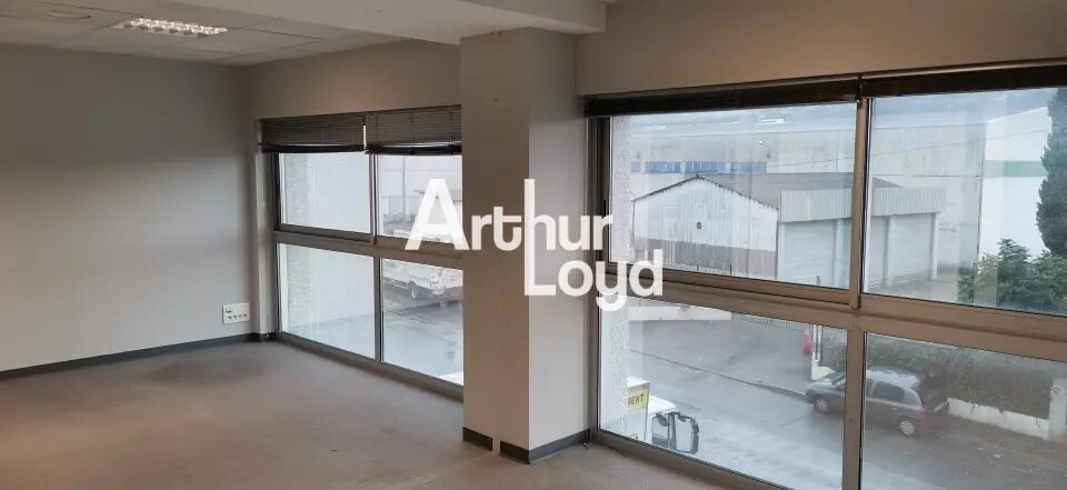 Office in Saint-Laurent-du-Var for lease - Building Photo - Image 3 of 6