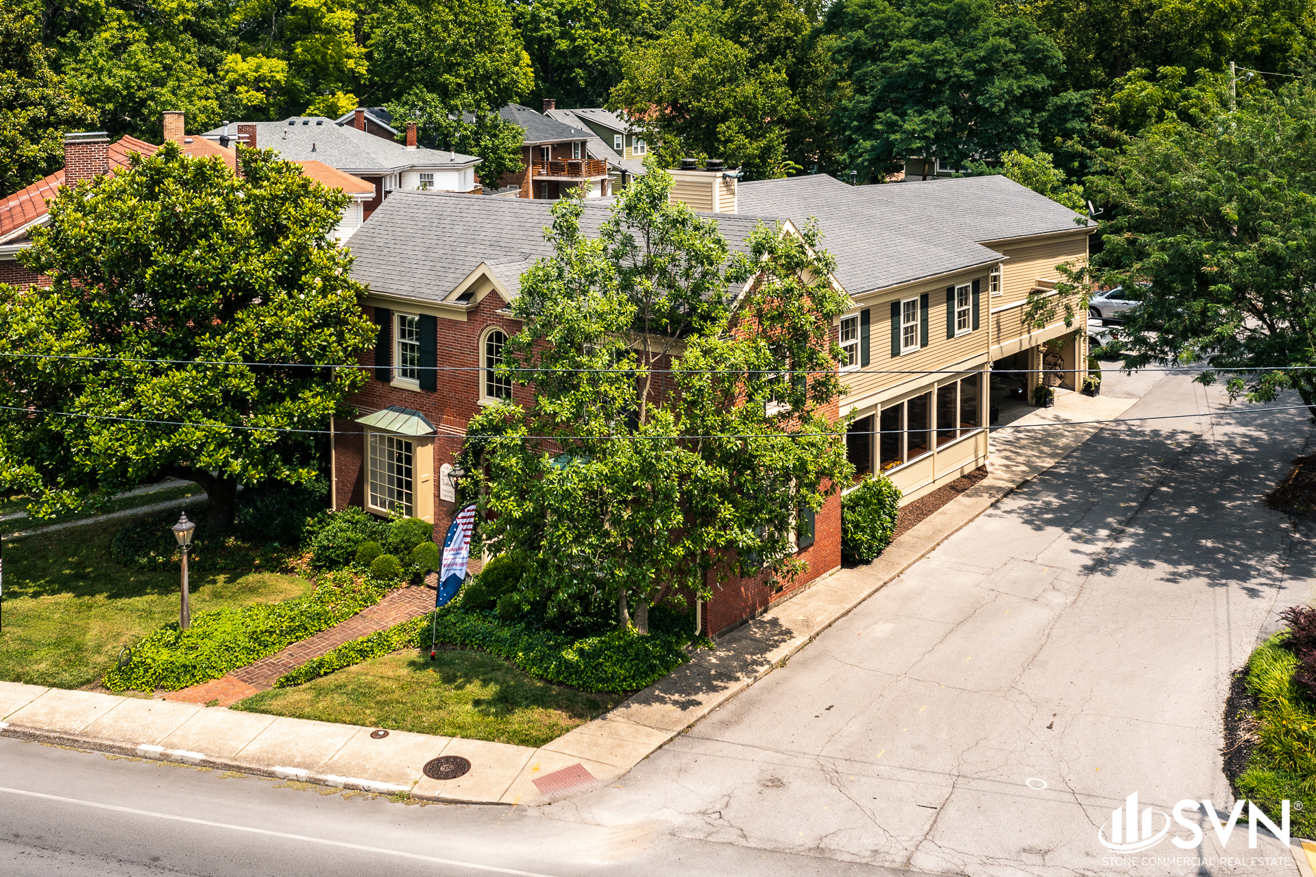 859 E High St, Lexington, KY à vendre Photo du bâtiment- Image 1 de 1