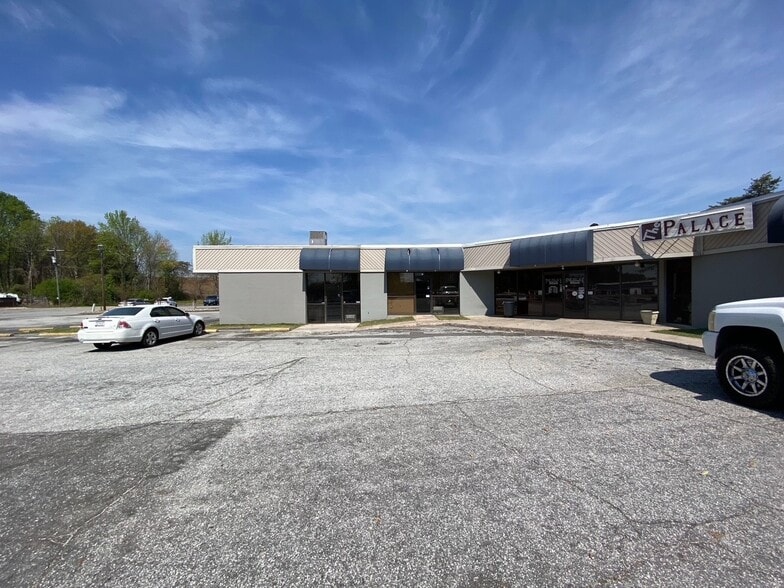 52-58 Airview Dr, Greenville, SC for lease - Primary Photo - Image 2 of 6