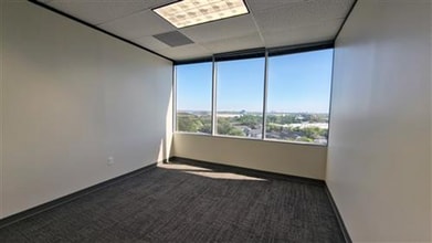 4400 NW Loop 410, San Antonio, TX à louer Photo intérieure- Image 1 de 1