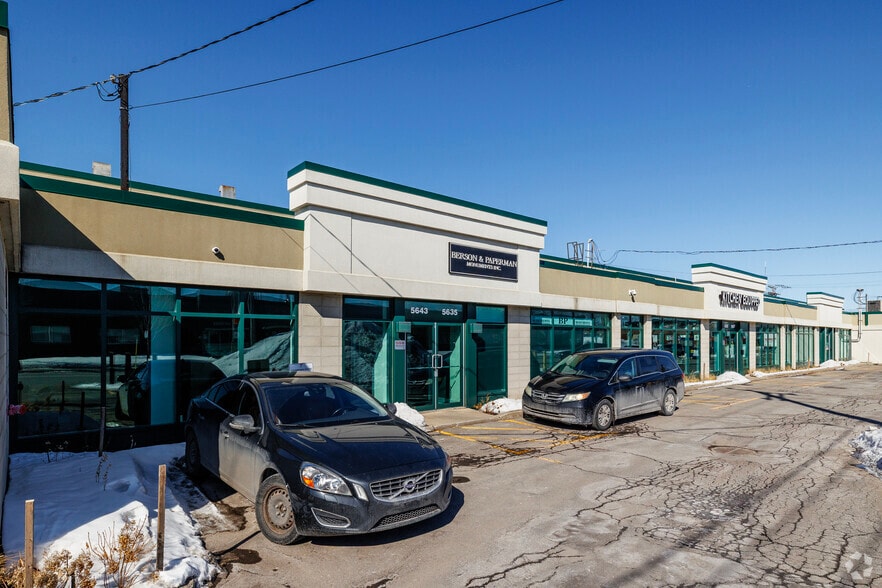 8010-8050 Ch Devonshire, Mt Royal, QC à louer - Photo du bâtiment - Image 2 de 4