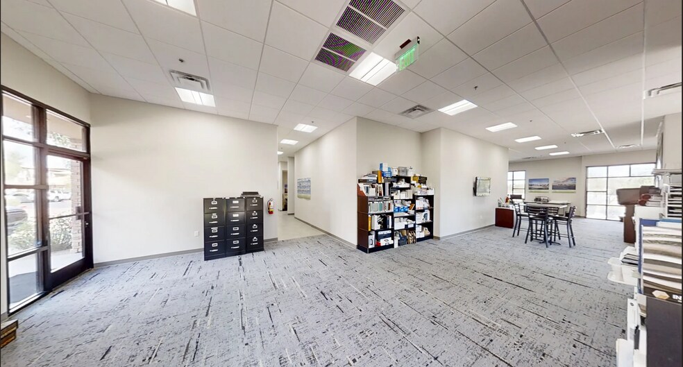 8145 E Indian Bend Rd, Scottsdale, AZ à louer - Photo du bâtiment - Image 3 de 3