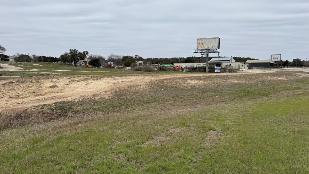 4077 Highway 16 S, Bandera, TX à louer - Autre - Image 3 de 16