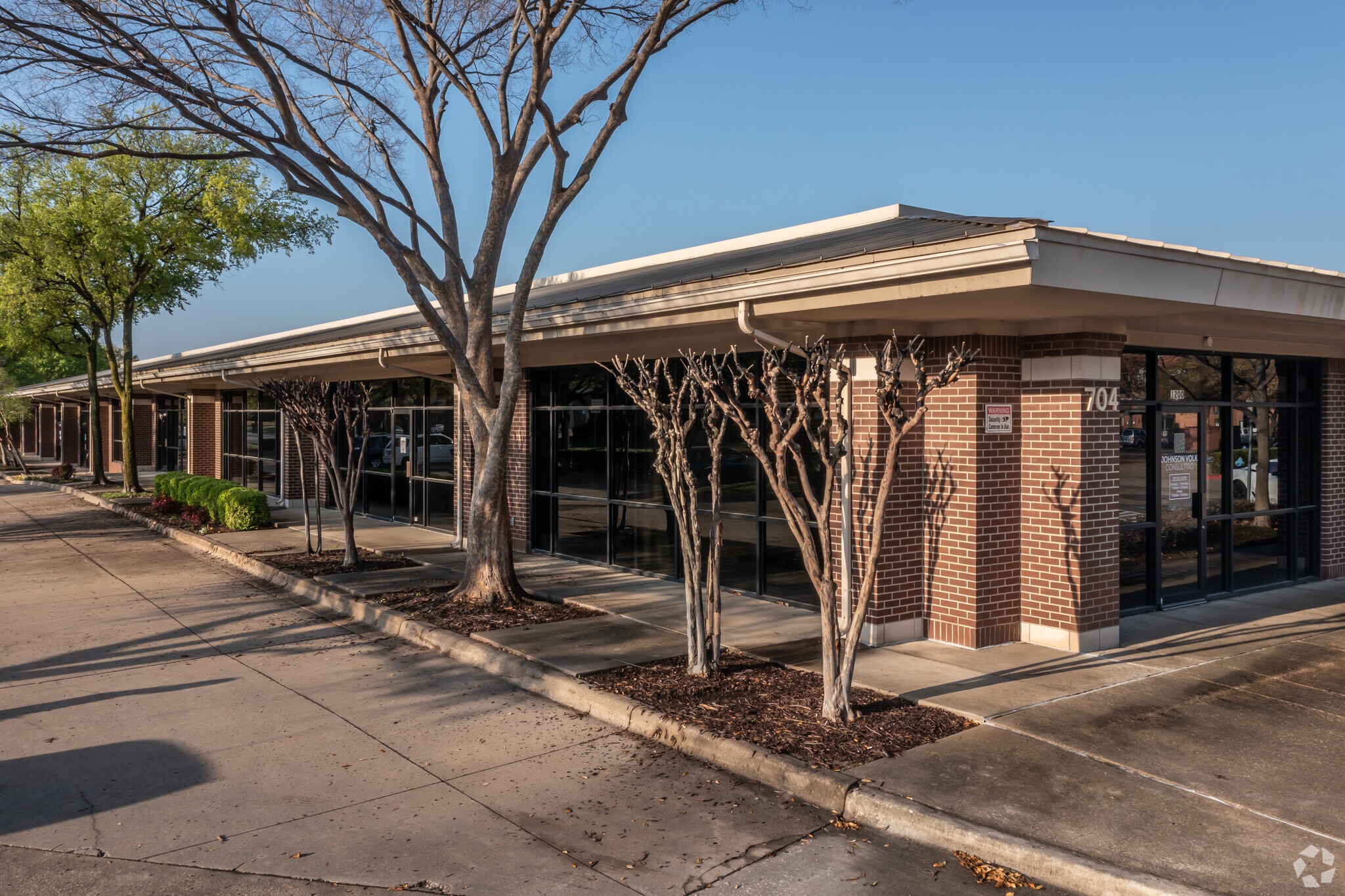 704 Central Pky E, Plano, TX for lease Building Photo- Image 1 of 8